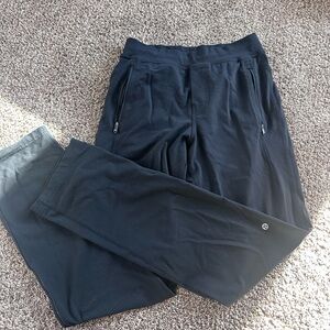 Lululemon black yoga pants